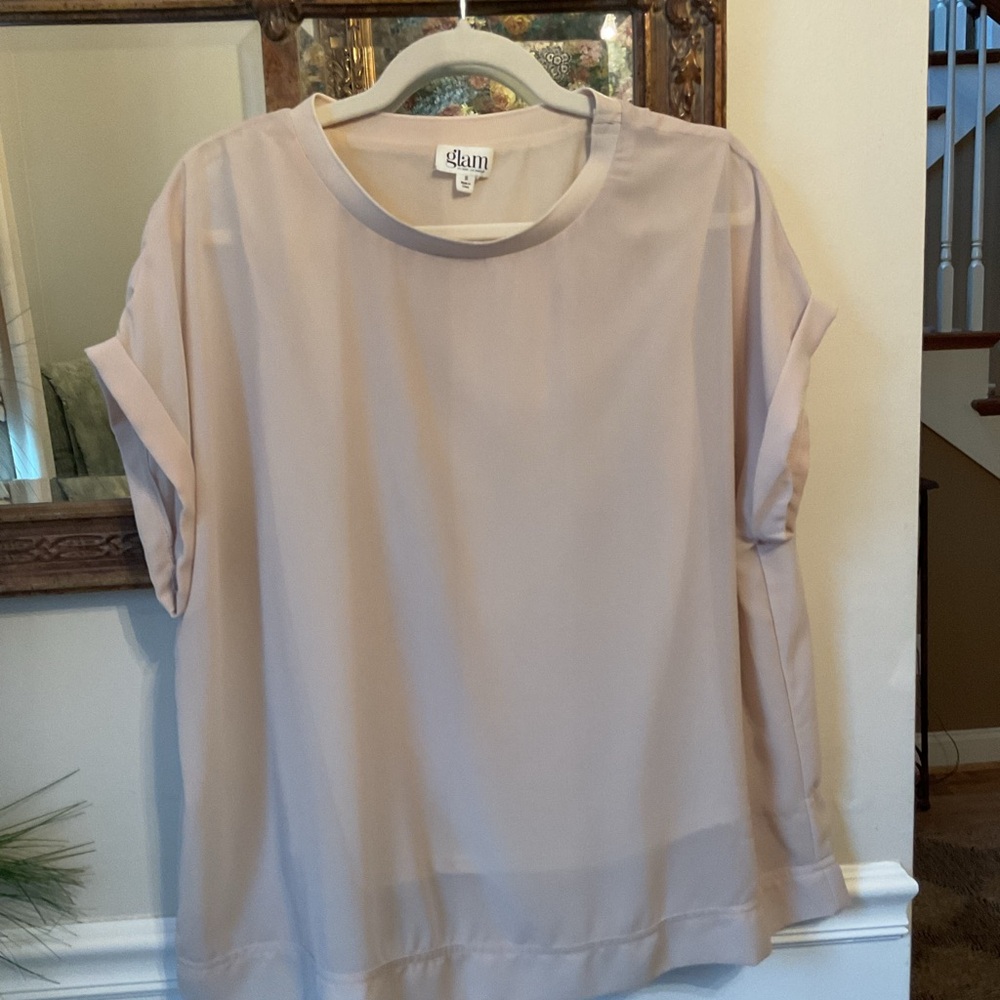 Ecru dressy top with cap sleeves.  Small
